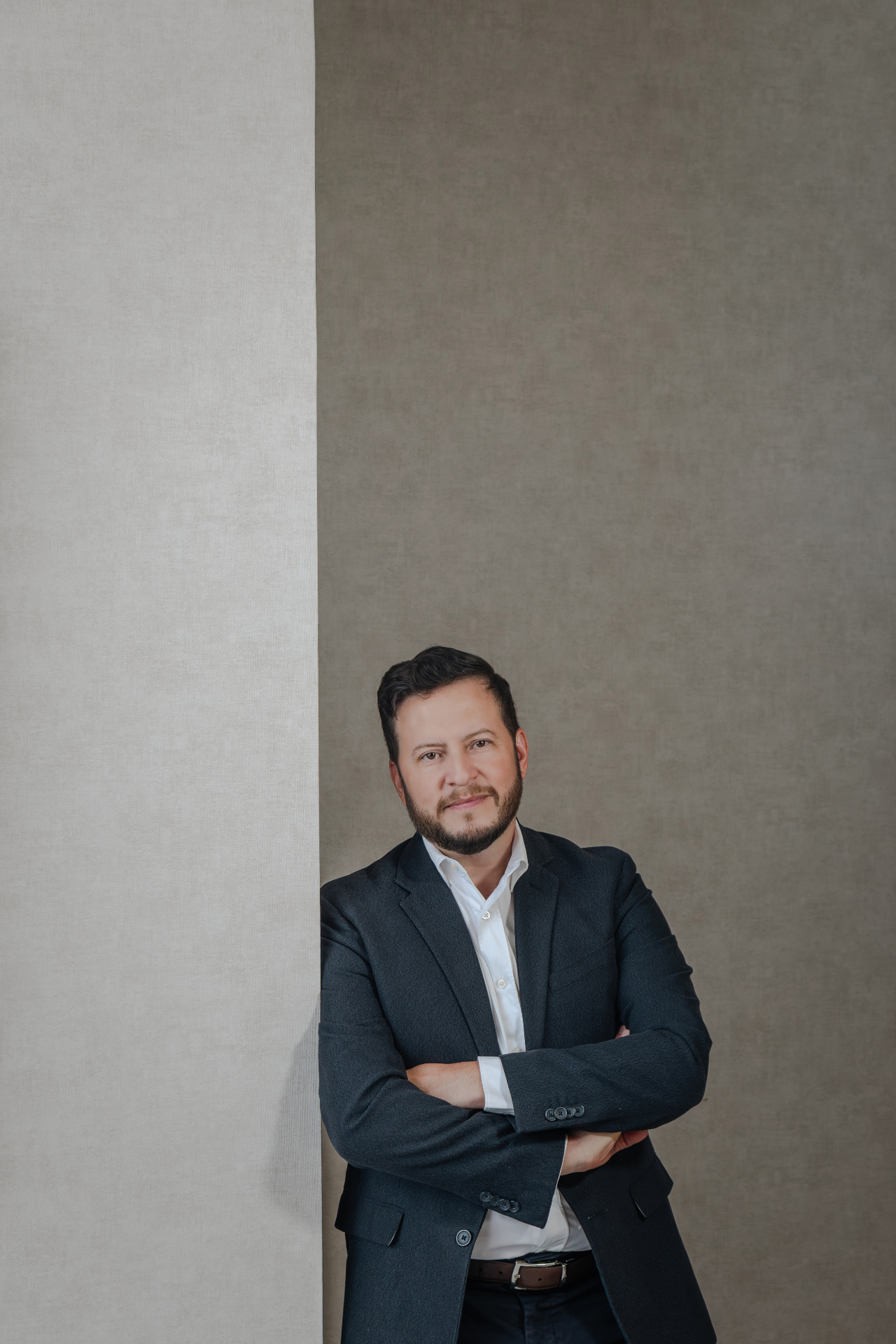 Dr. Jaime Corona — Cirujano Oncólogo